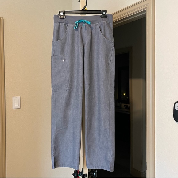 Figs Pants & Jumpsuits Figs Kade Cargo Scrub Pants Graphite Size